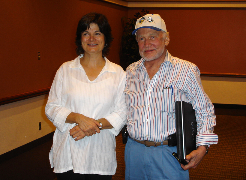 Carolyn Porco with Apollo 11 astronaut Buzz Aldrin, Spacefest, 2007